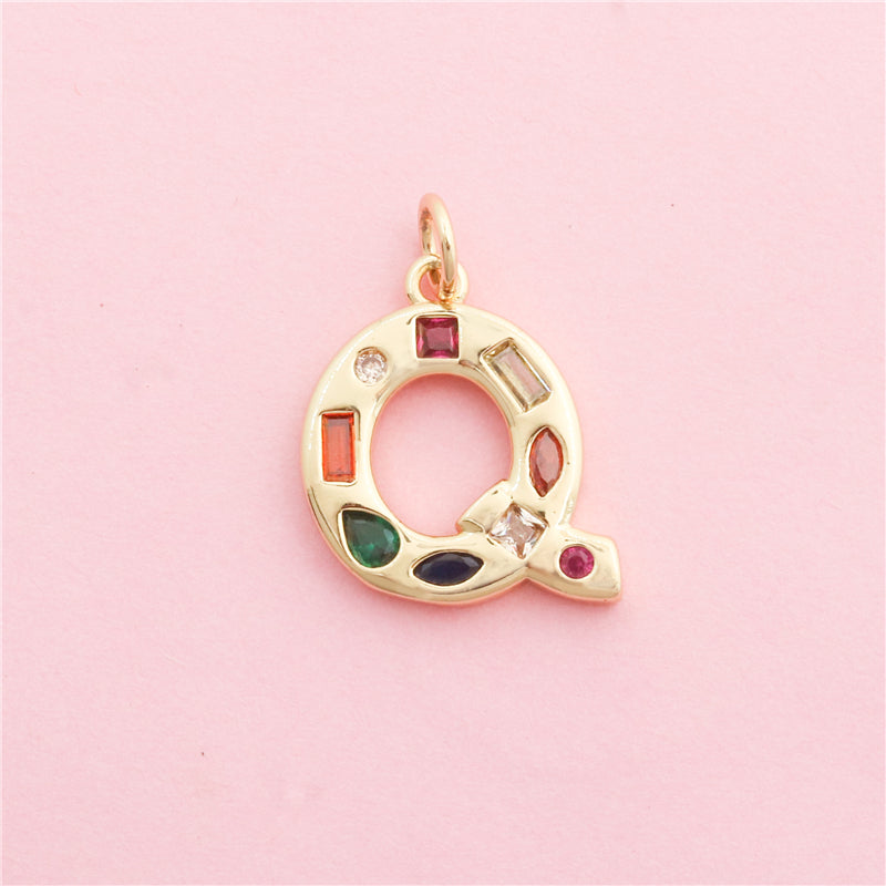 Acessórios de pingentes de amuletos de letra Q de latão 15x20mm 10pcs