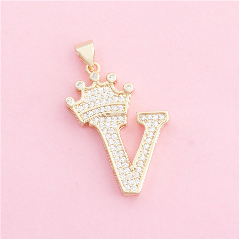 Acessórios de pingentes de amuletos de letra V de latão 21x28mm 10pcs