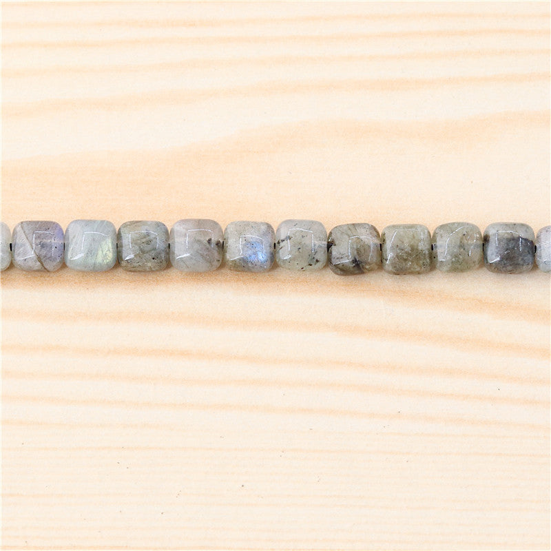 Perline di labradorite naturale piatte quadrate da 6 mm, foro da 0,8 mm, circa 64 pezzi, filo da 39 cm.