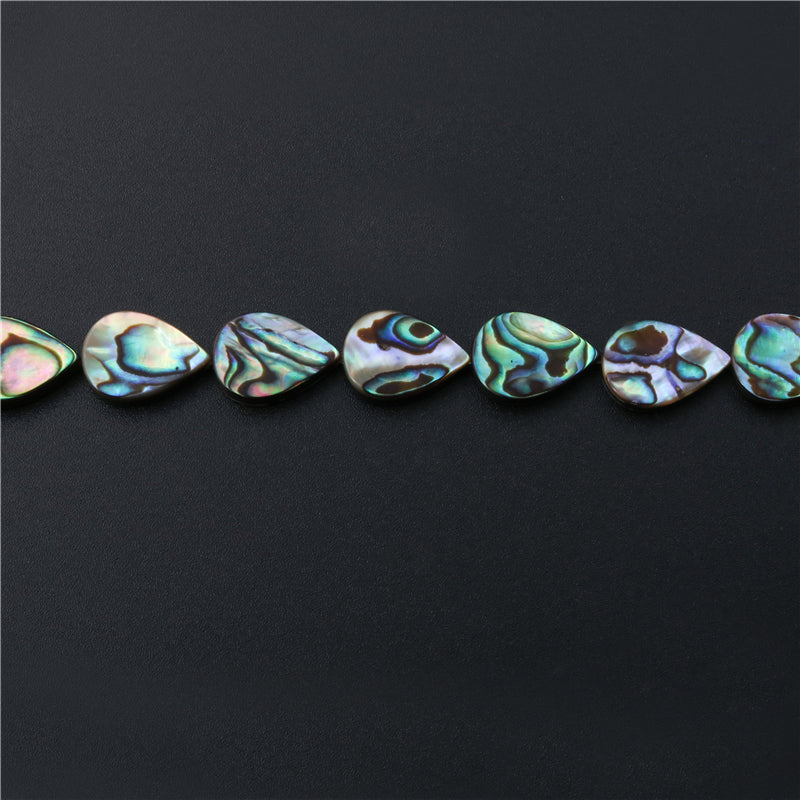 Perline di conchiglia di abalone naturale, gocce d'acqua piatte, 8x12 mm, foro da 1 mm, circa 33 pezzi, filo da 39 cm.