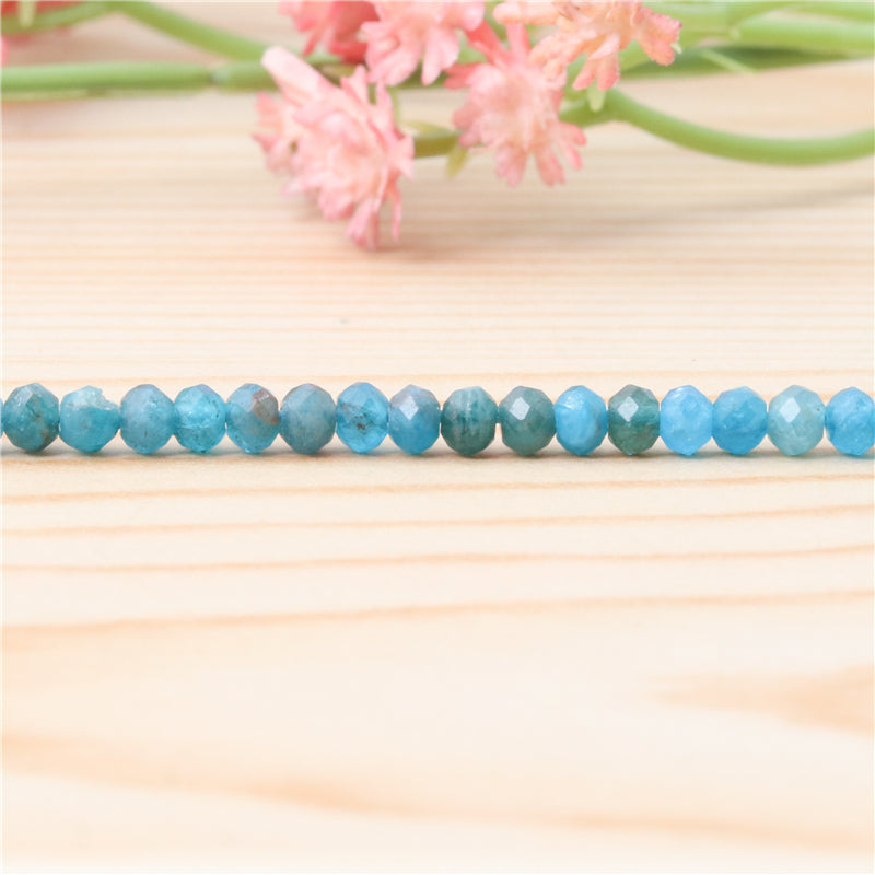 Perles Apatite naturelle Boulier facette 3x4mm trou 0.6mm environ 136pcs 39cm sur fil