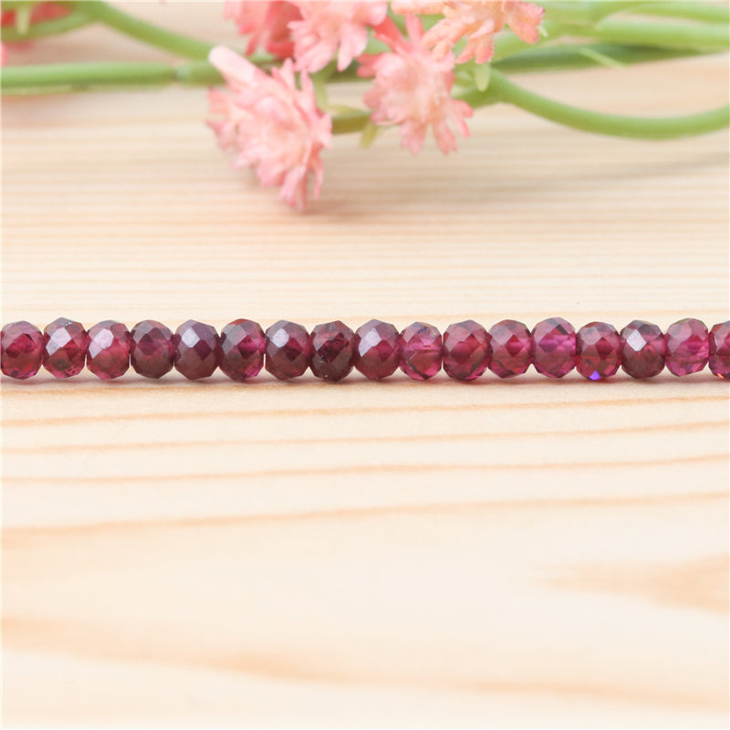 Perles de grenat rouge naturel boulier facette 3x4mm trou 0.6mm environ 136pcs 39cm sur fil