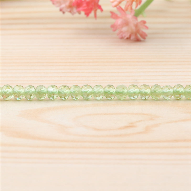 Perline di peridoto naturale rotonde sfaccettate da 3 mm, foro da 0,5 mm, circa 127 pezzi, filo da 39 cm.