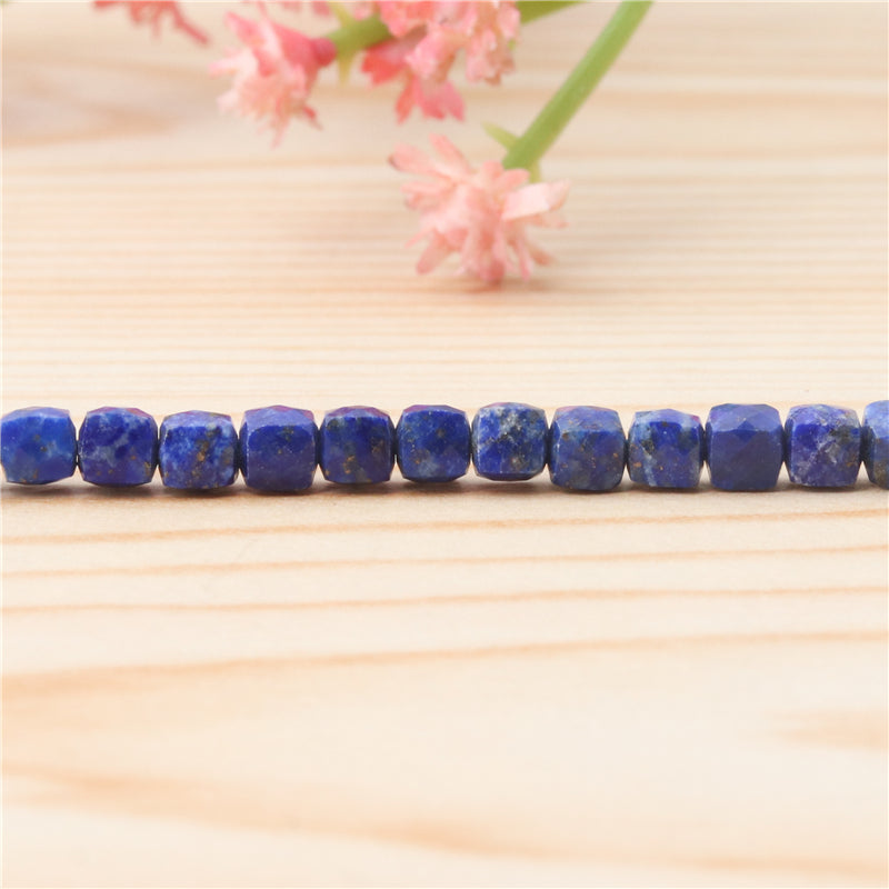 Perles Lapis Lazuli naturelles Cube facette 4mm trou 0.6mm environ 93pcs 39cm sur fil