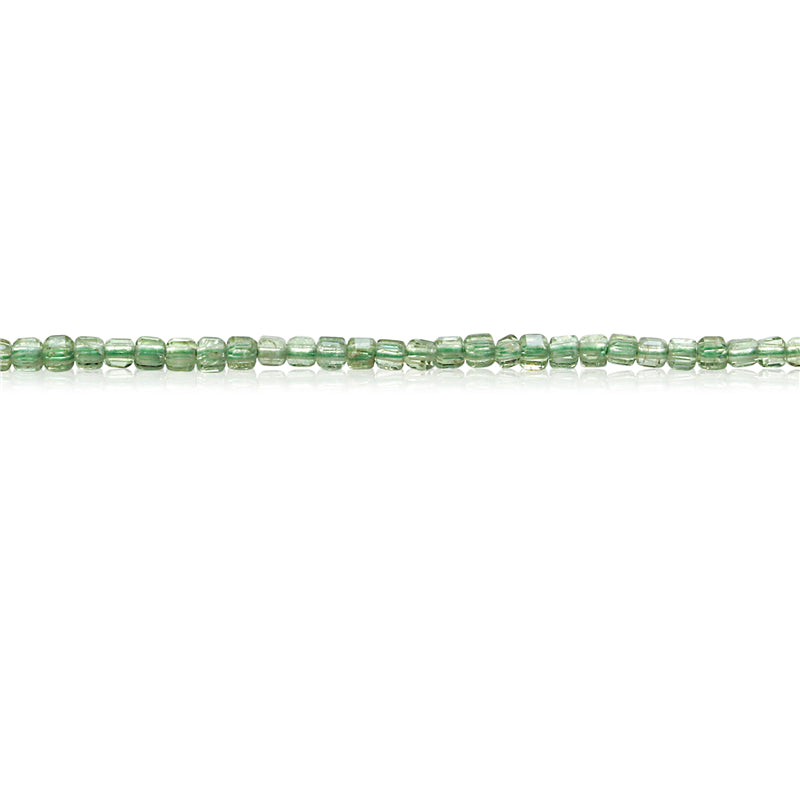 Perline di apatite verde naturale Cubo sfaccettato da 2,5 mm Foro da 0,7 mm circa 156 pezzi da 39 cm di filo