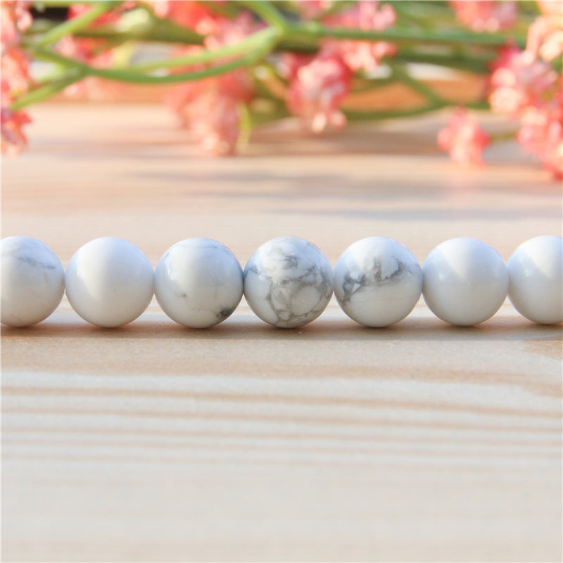 Perles Howlite naturelles rondes sur fil 4mm trou 0.8mm environ 98pcs 39cm